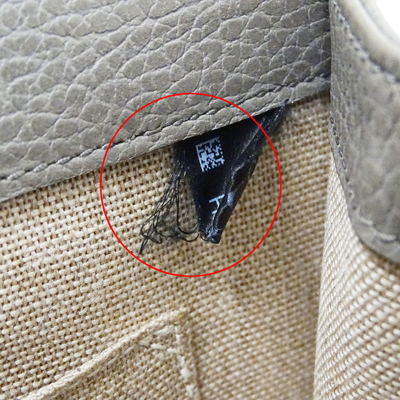 GUCCI Authentic Gray Leather Shoulder Bag - Picture 13 of 14